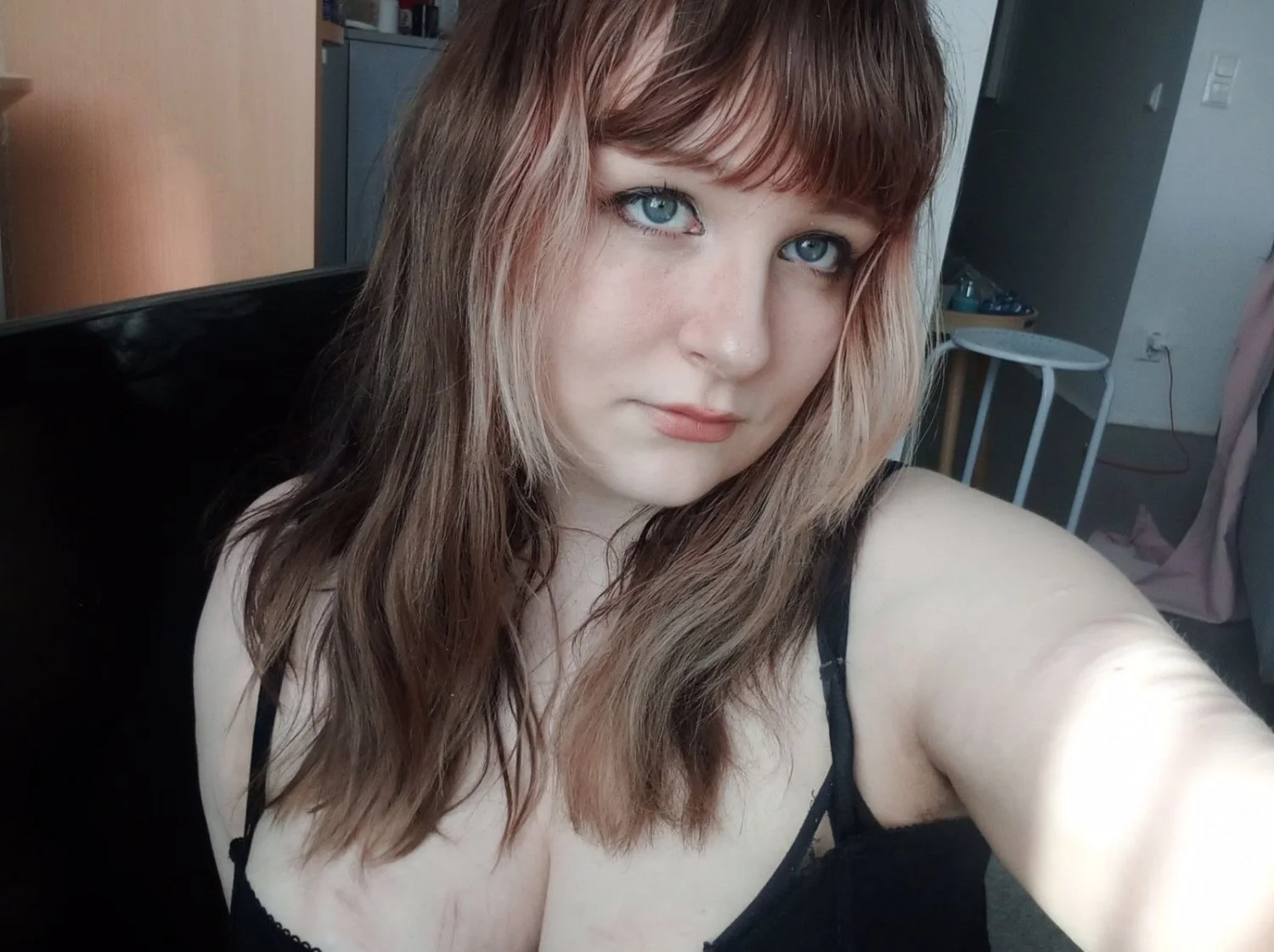 Busty bitch likes it rough image 3