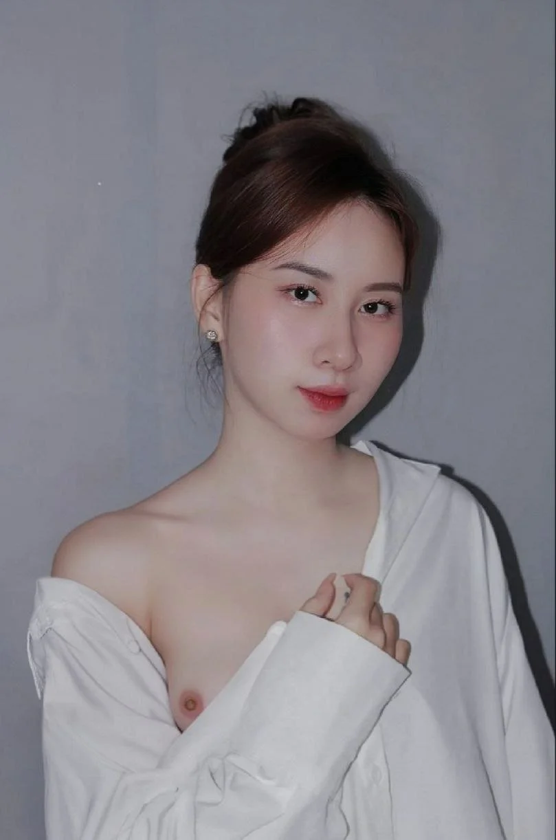 Nguyễn thị mỹ lệ nude image 2