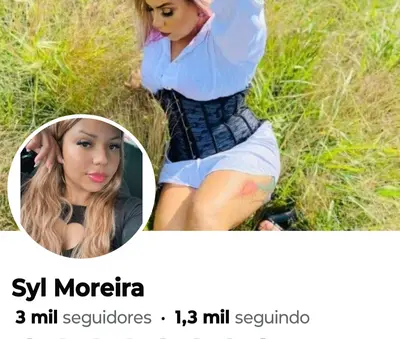 Casada rabuda que adora se exibir no insta cover image