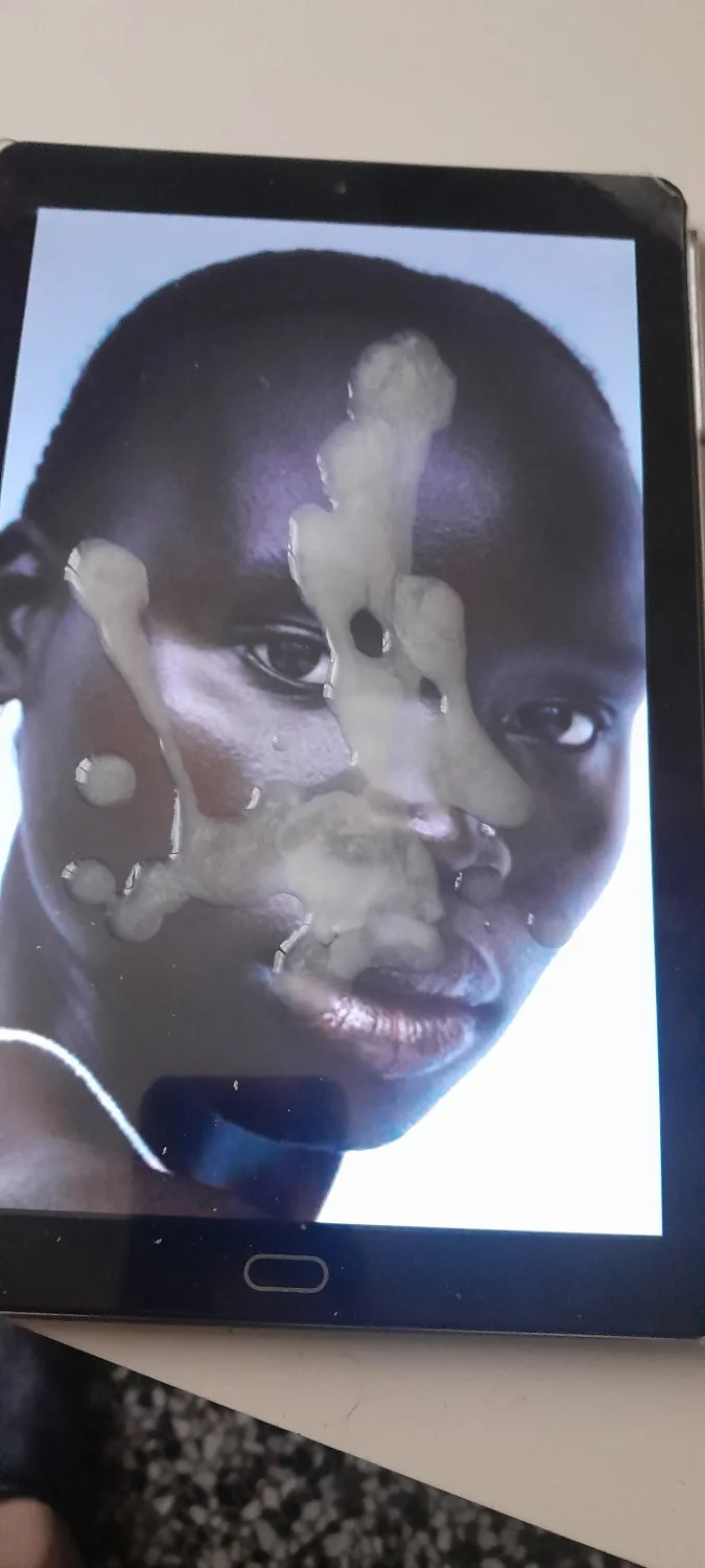 African model cum tribut image 2