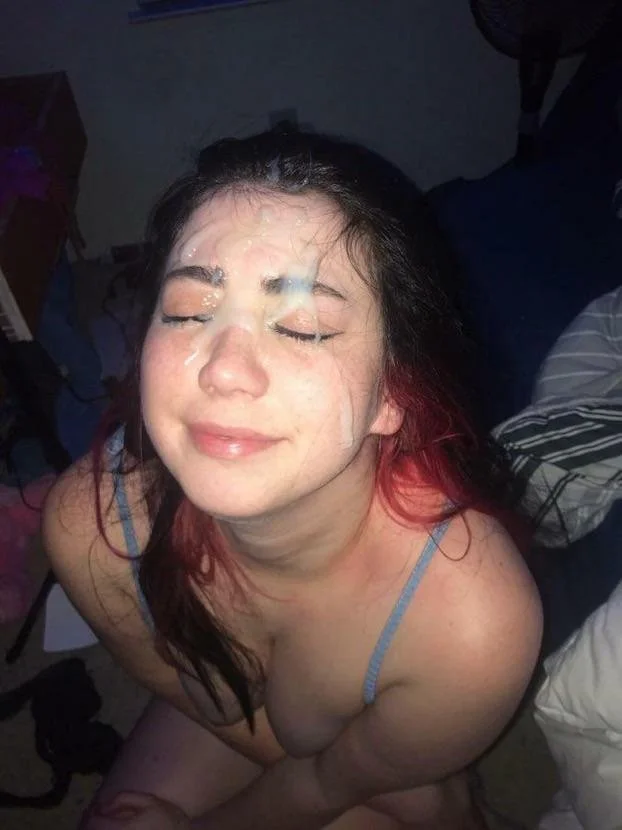 content cumsluts image 3