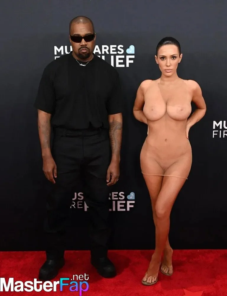 Bianca Censori At The Grammy Awards main image