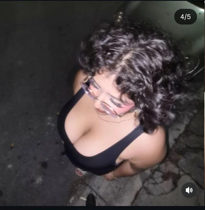 Putita mexicana con grandes tetas image 6