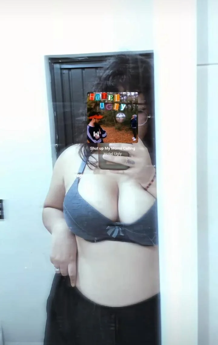 Putita mexicana con grandes tetas image 7