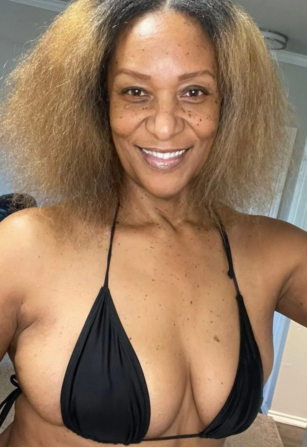 Fave Fine & Sexy Mature Ebony Milf Hottie !!! image 28