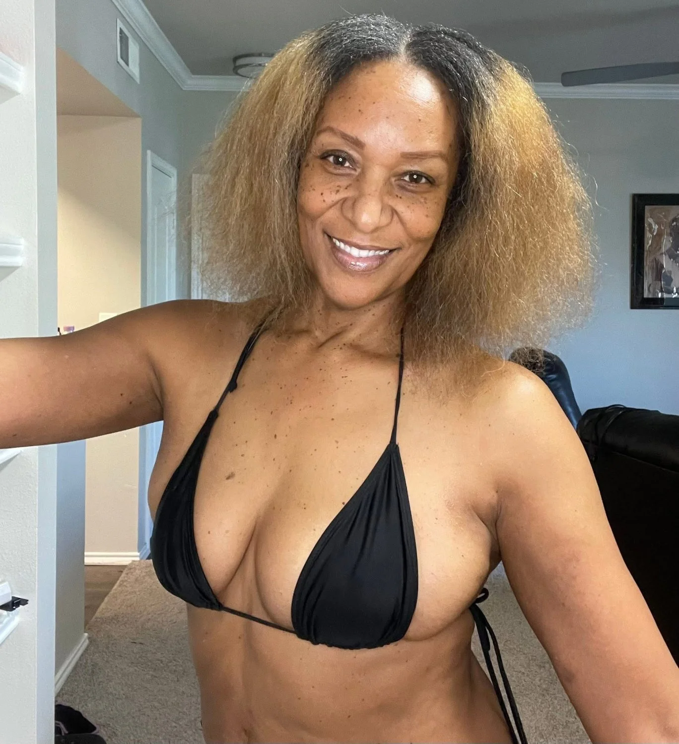 Fave Fine & Sexy Mature Ebony Milf Hottie !!! image 39