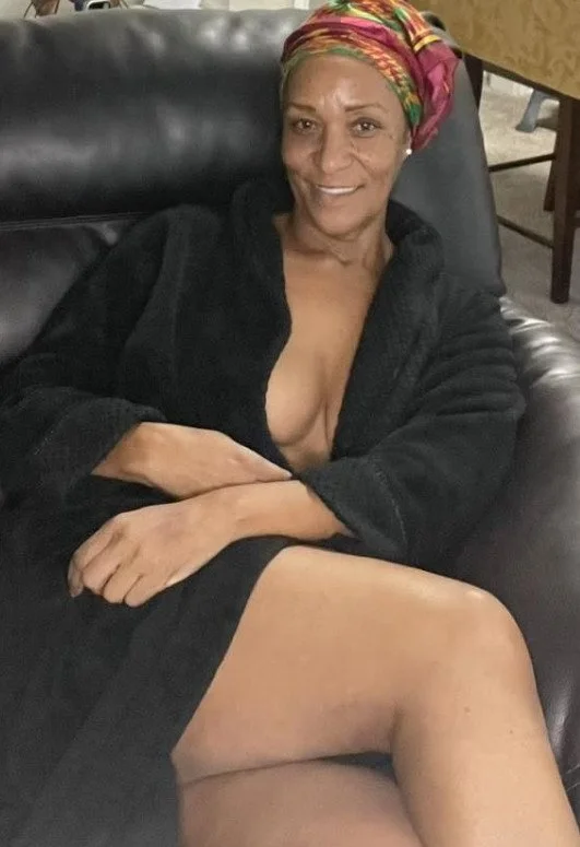 Fave Fine & Sexy Mature Ebony Milf Hottie !!! image 44