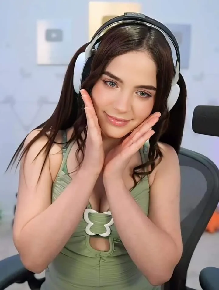 Staryuuki la hermosa cubana streamer image 11