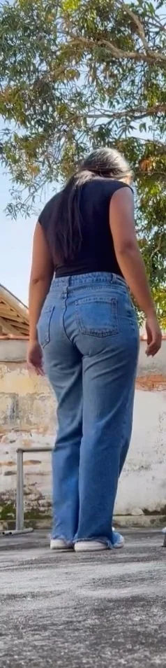 Gostosas de calças jeans image 4
