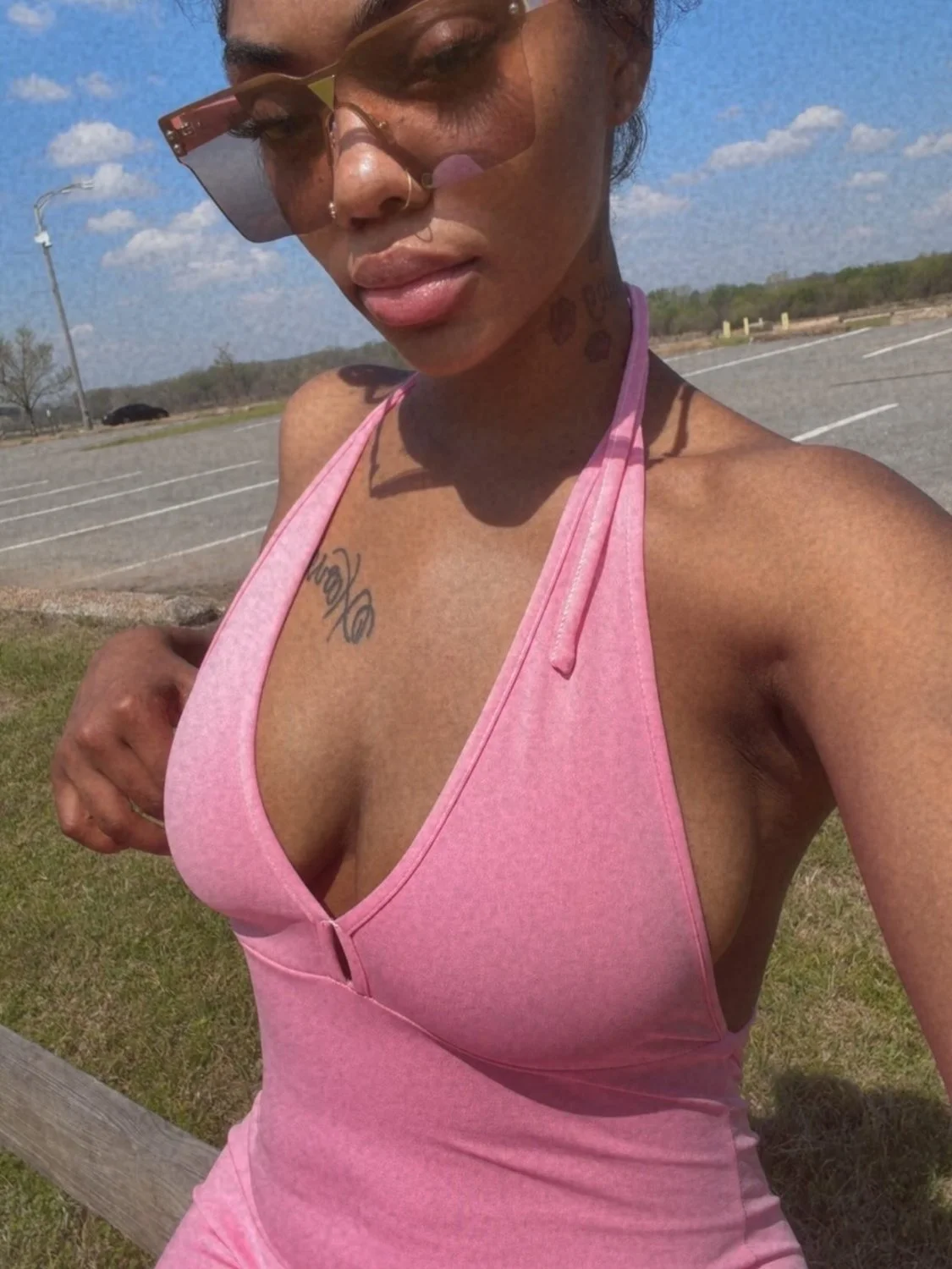 Ebony Milf showing off her body image 2
