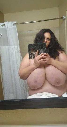 JayBustsForBBWs image 2