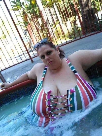 JayBustsForBBWs image 3