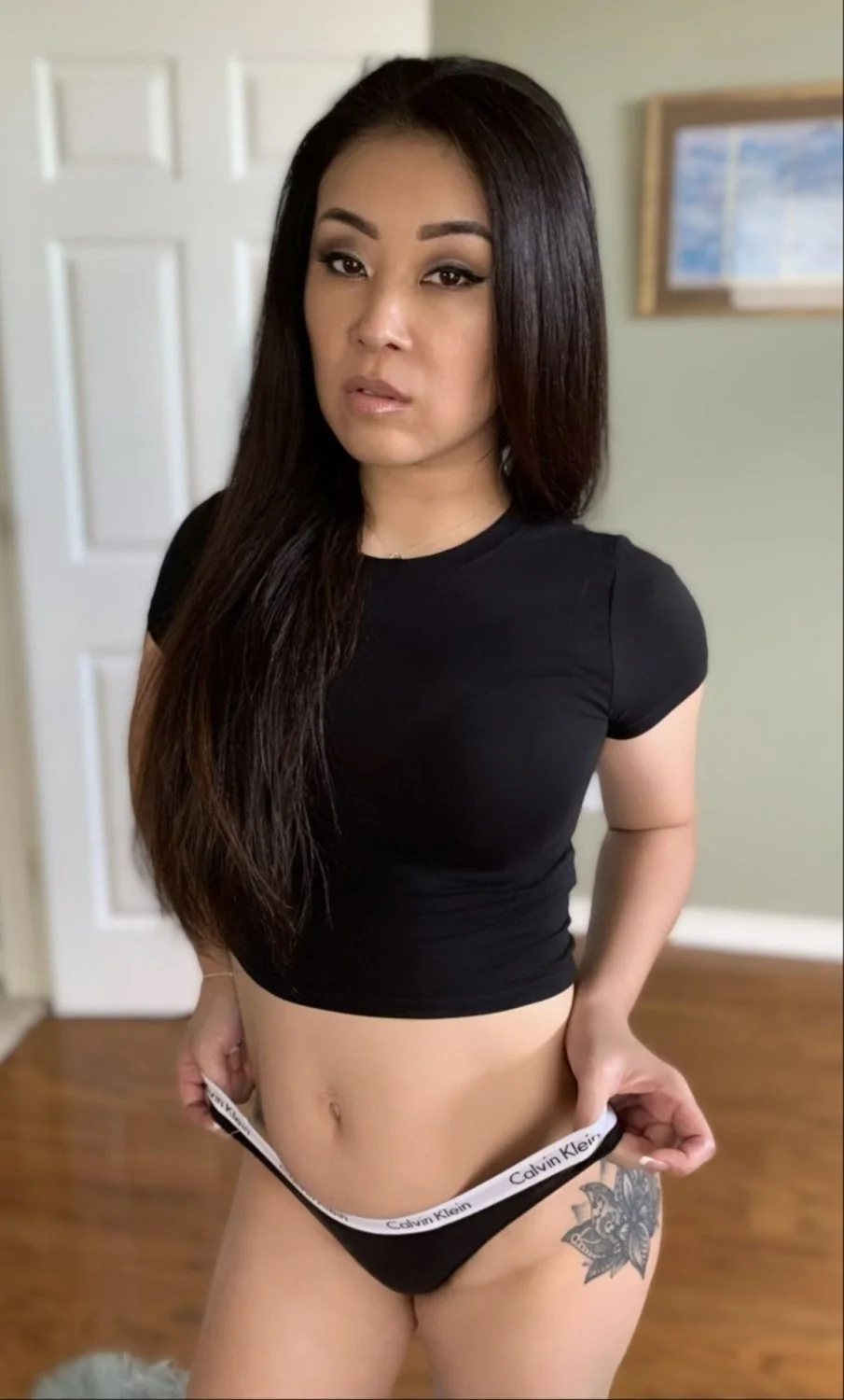 Sexy Asn Milfs image 28