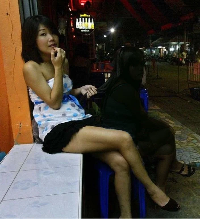 Sexy Asn Milfs image 8