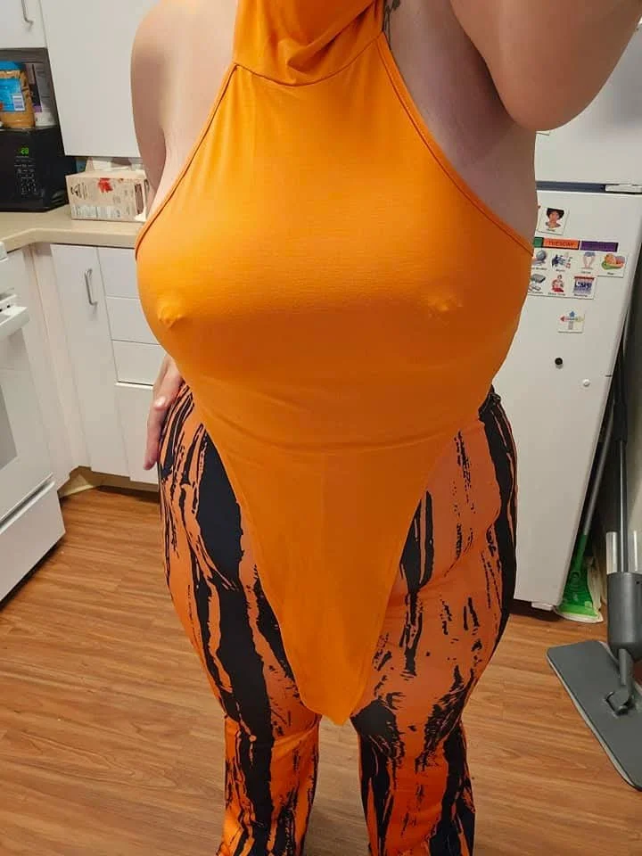Sexy PAWG Sianna image 12