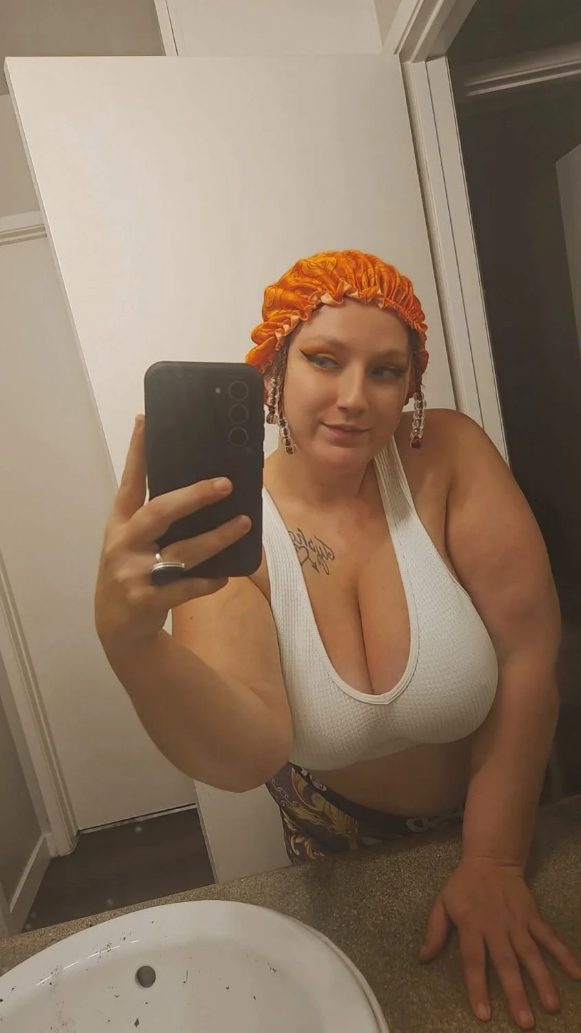 Sexy PAWG Sianna image 22