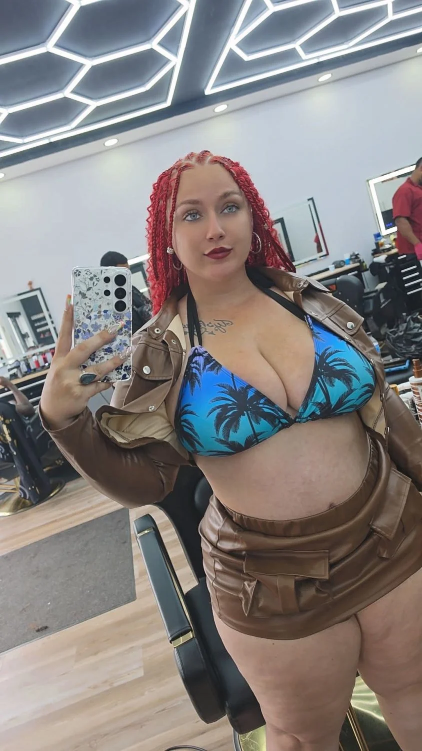 Sexy PAWG Sianna image 42