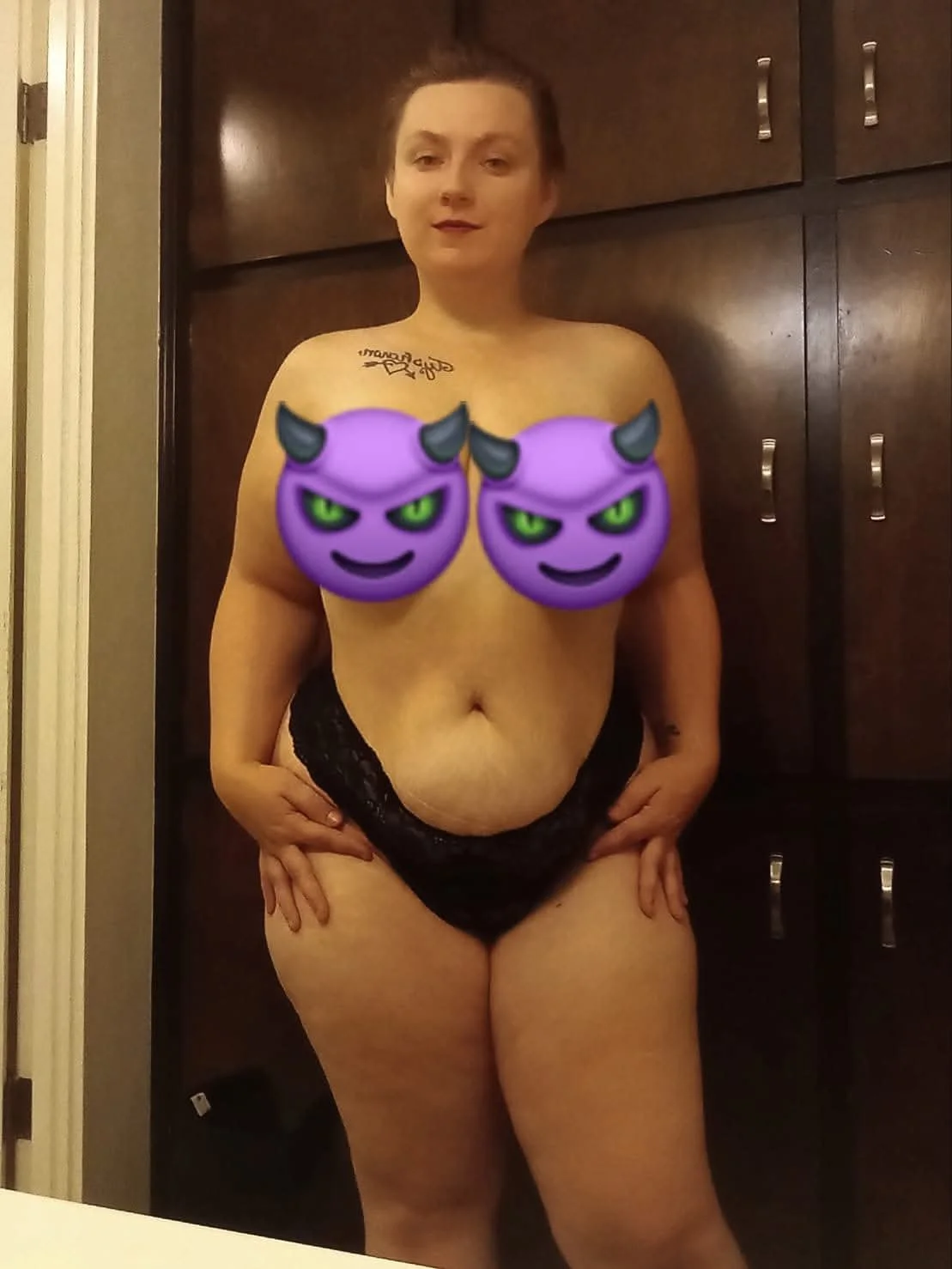Sexy PAWG Sianna image 9