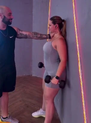 Rabuda mulher de corno. cuzão enorme, comentem bastante. image 7