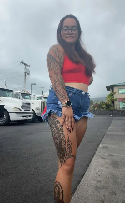 Hawaiian slut from the big island. cover image