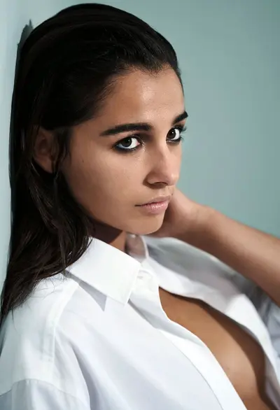 Naomi Scott🇬🇧 cover image