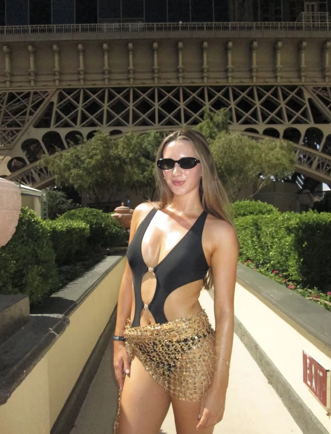 Snowbunny slut needs big bbc not her bf tinywhitecock image 5