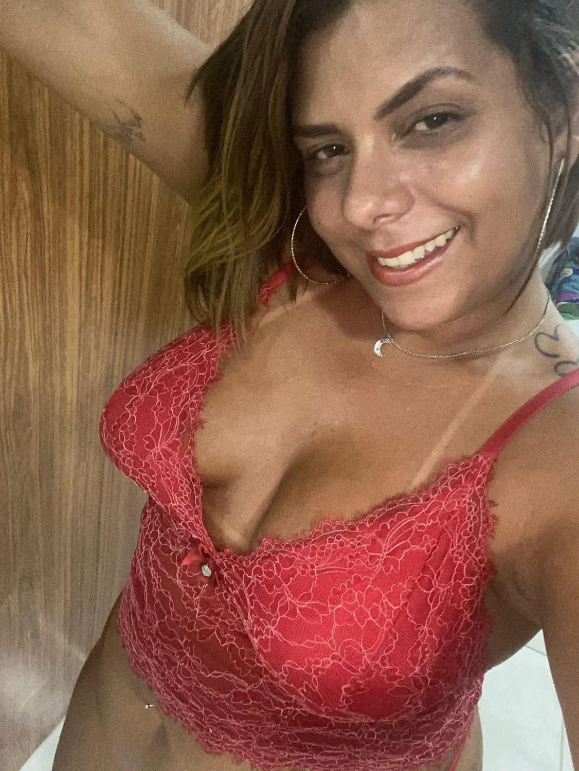Famosinha gostosa do rabao image 31