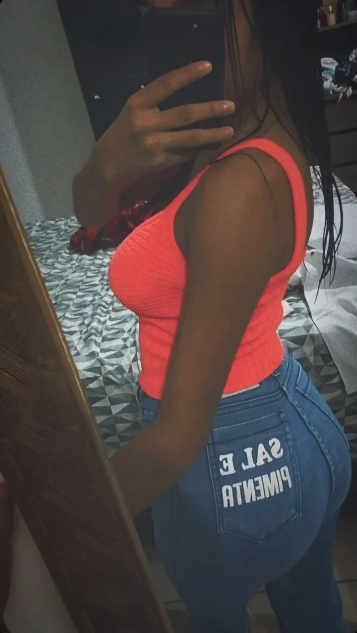 Minha bundinha pra vcs vidas 😍🙈 image 2