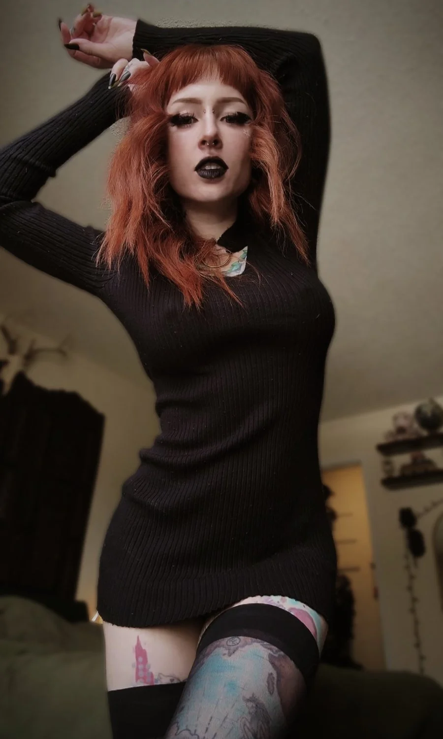 The goddess always wears a dress suitable to her body image 2