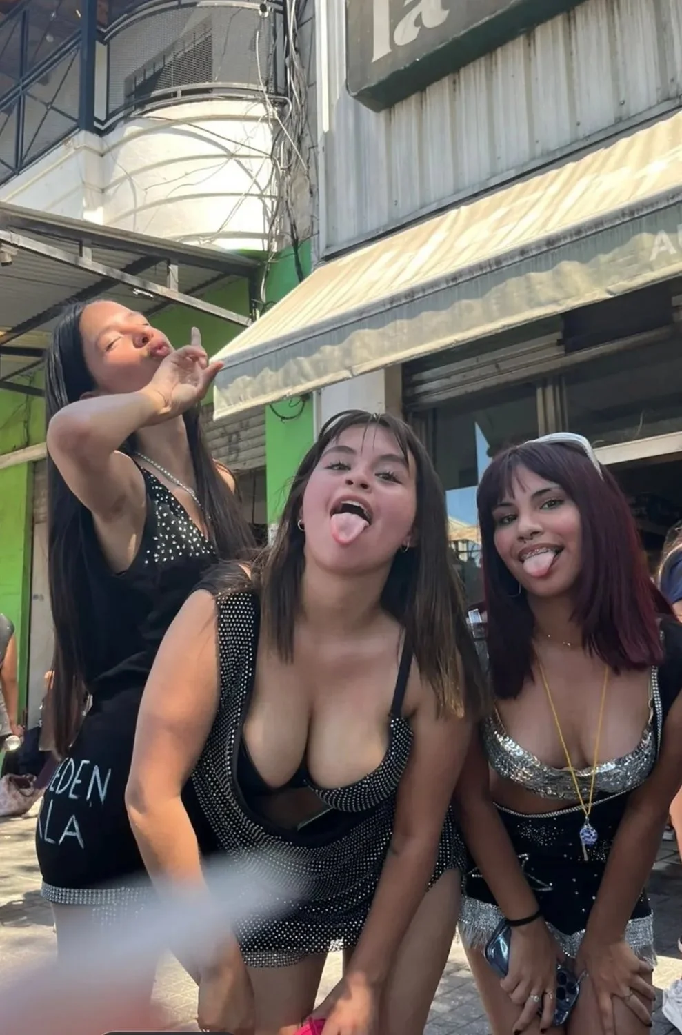 Mas de egresadas en su fiesta de Upd image 6