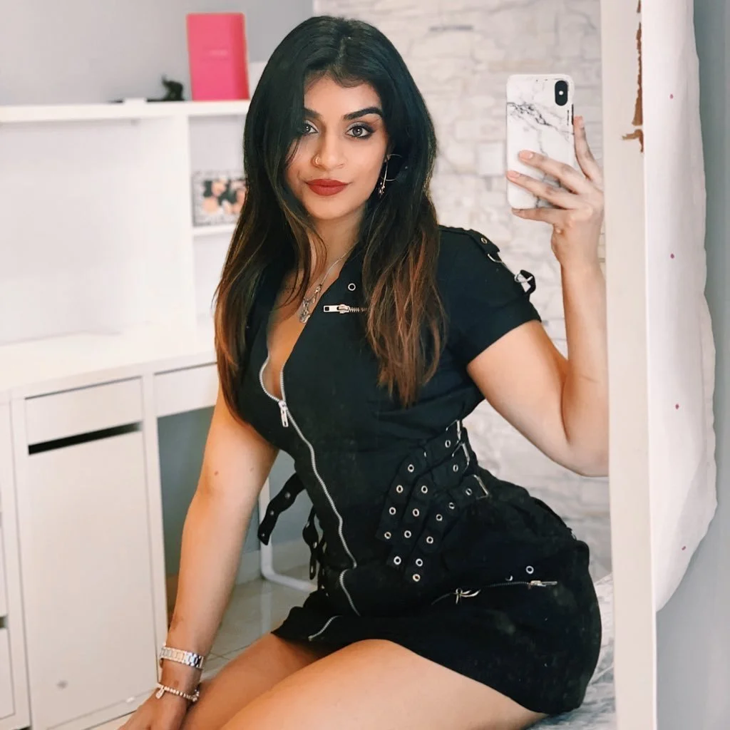 563 - Gorgeous Indian girl OF image 7