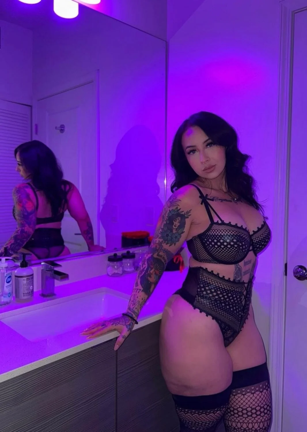 Thick Latina BBC Backshots image 3