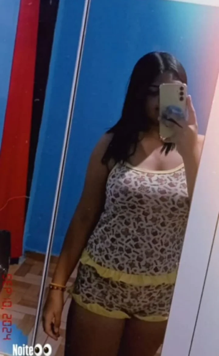 Minha prima putinha adora tira nosso leite oque ela tá merecendo essa marmita vem pv para mas fotos image 2