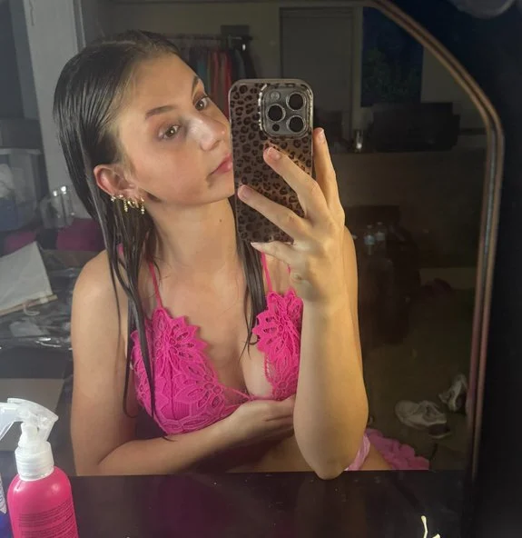 TikTok Cuties 349 image 3