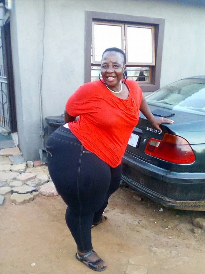 My favorite South African big booty grannies i beat my meat to everyday 🍑🍆💦💦... can't help mysel image 7
