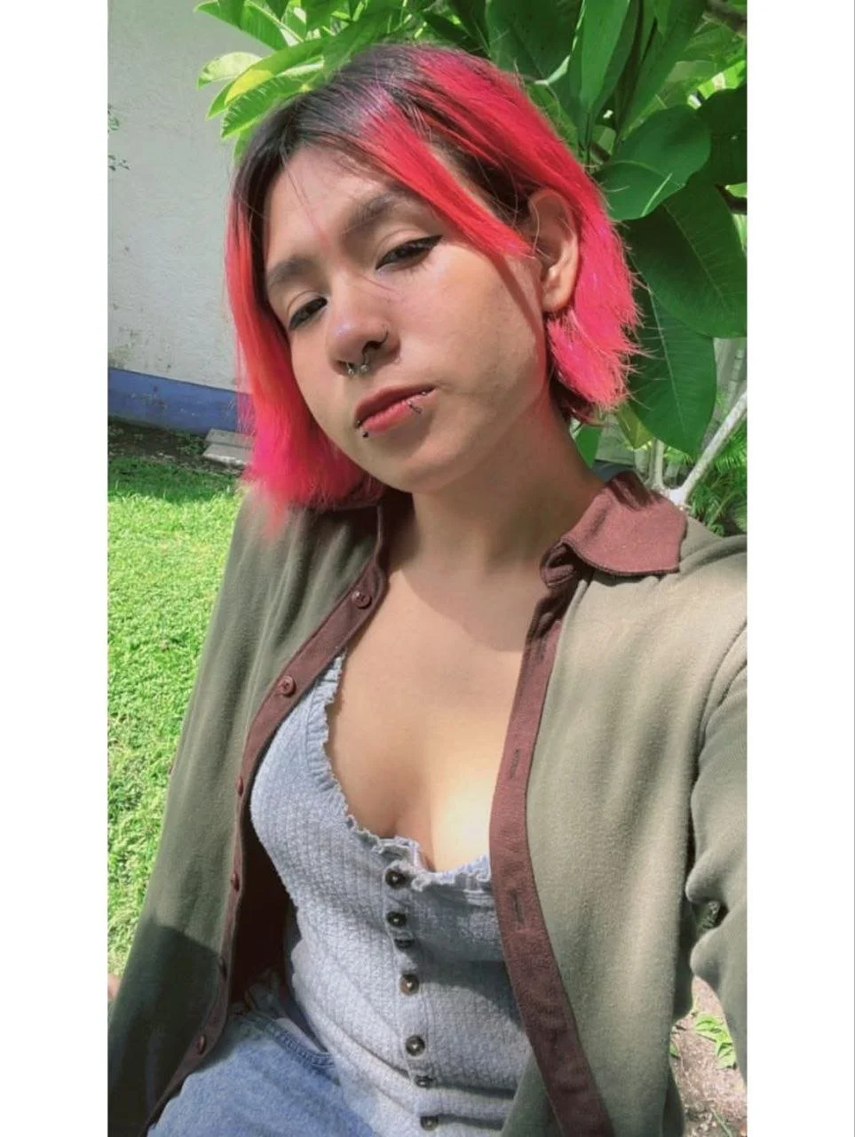 La puta deliciosa tetona de Niko image 23