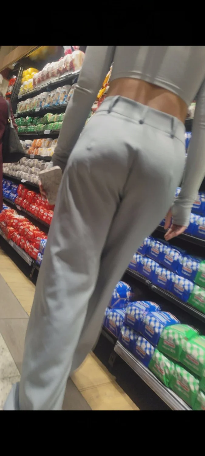 Ass in public 11 image 5