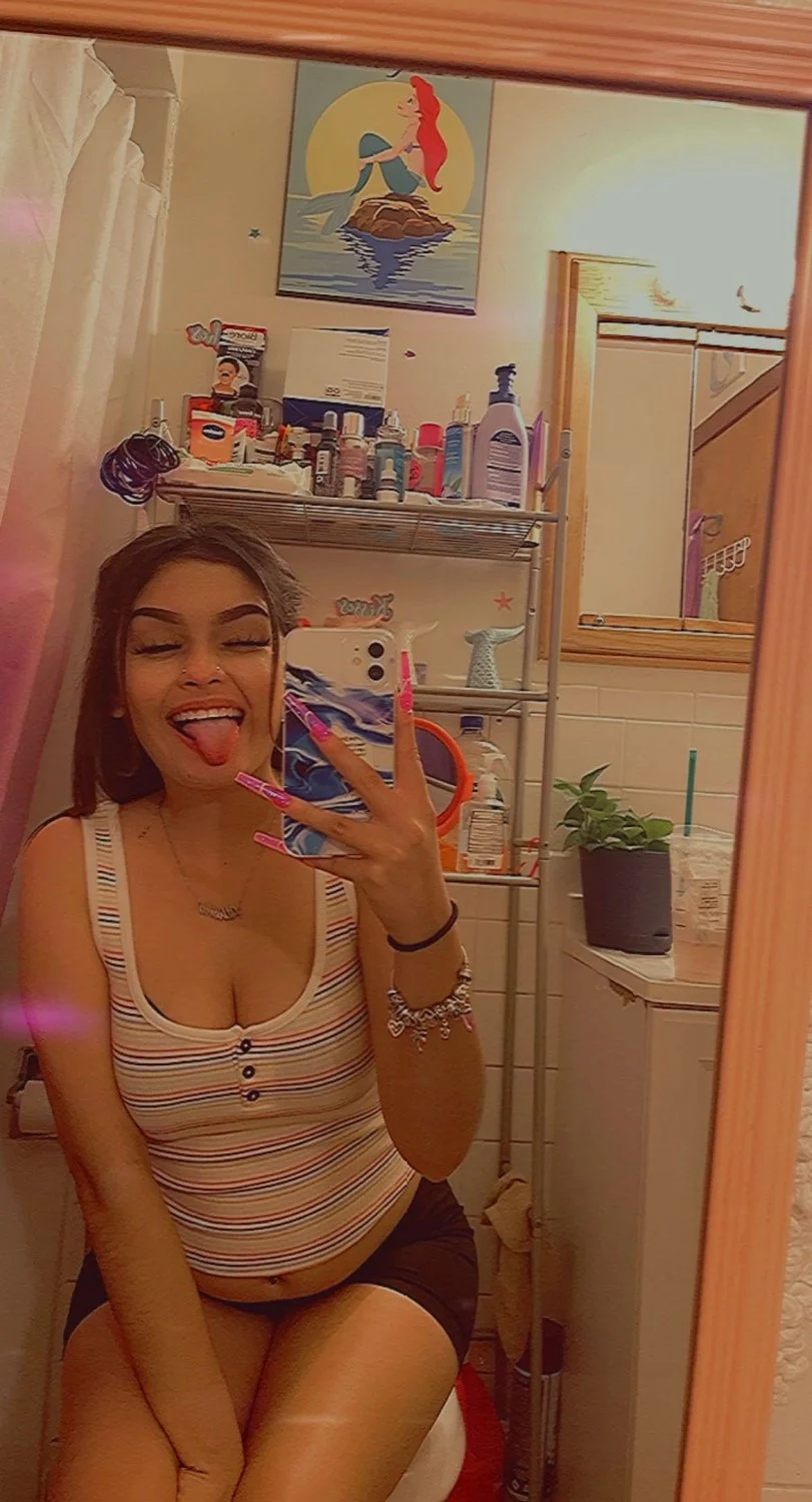 Chicago Latina thot Dm For Nudes main image