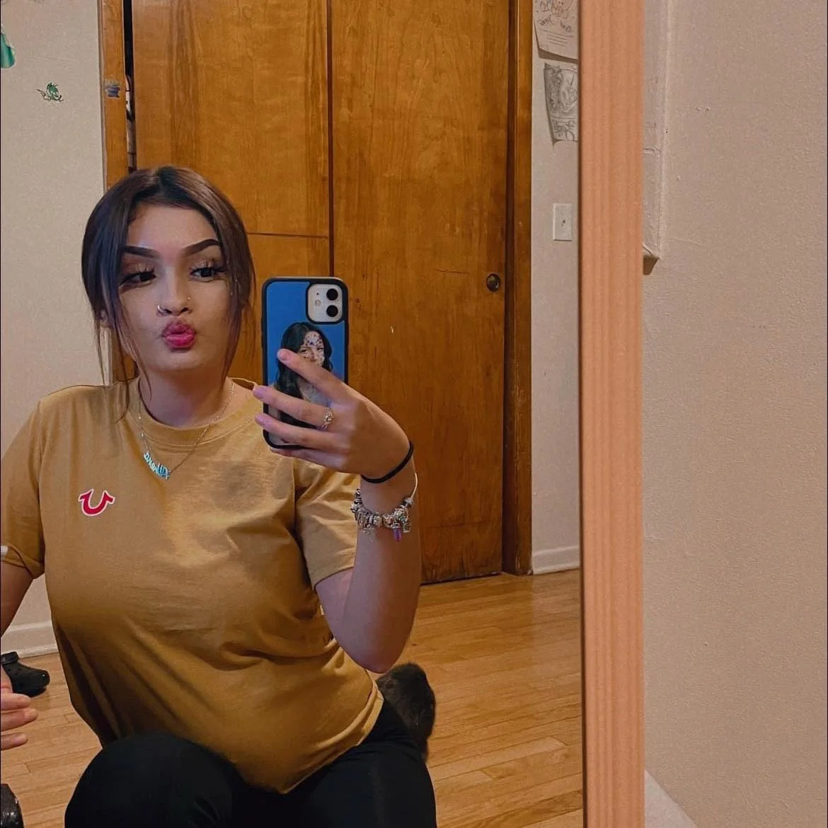Chicago Latina thot Dm For Nudes image 2