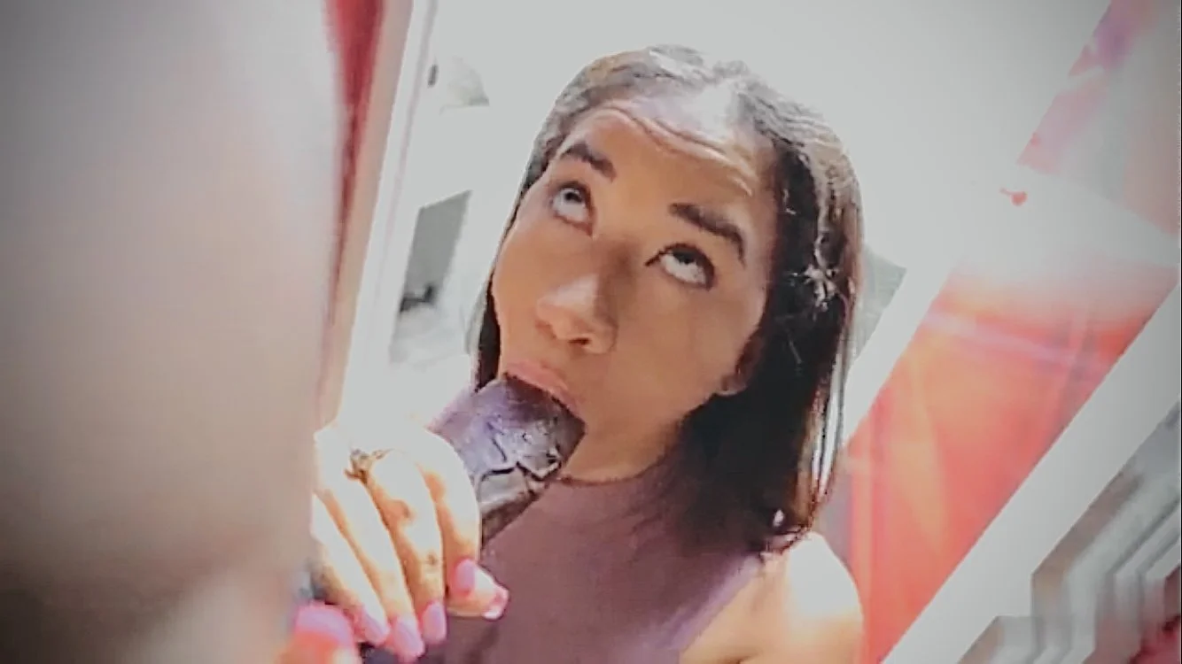 Lightskin shorty looks good sucking bbc by the sunlight main image