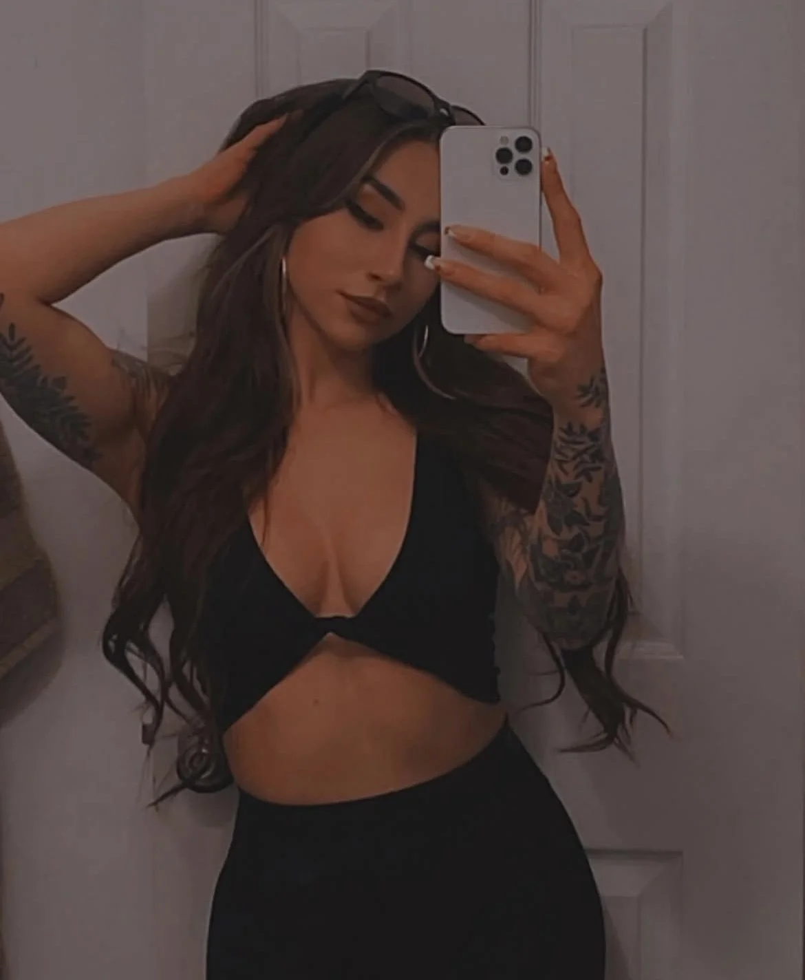 Emo Latina exposed image 2