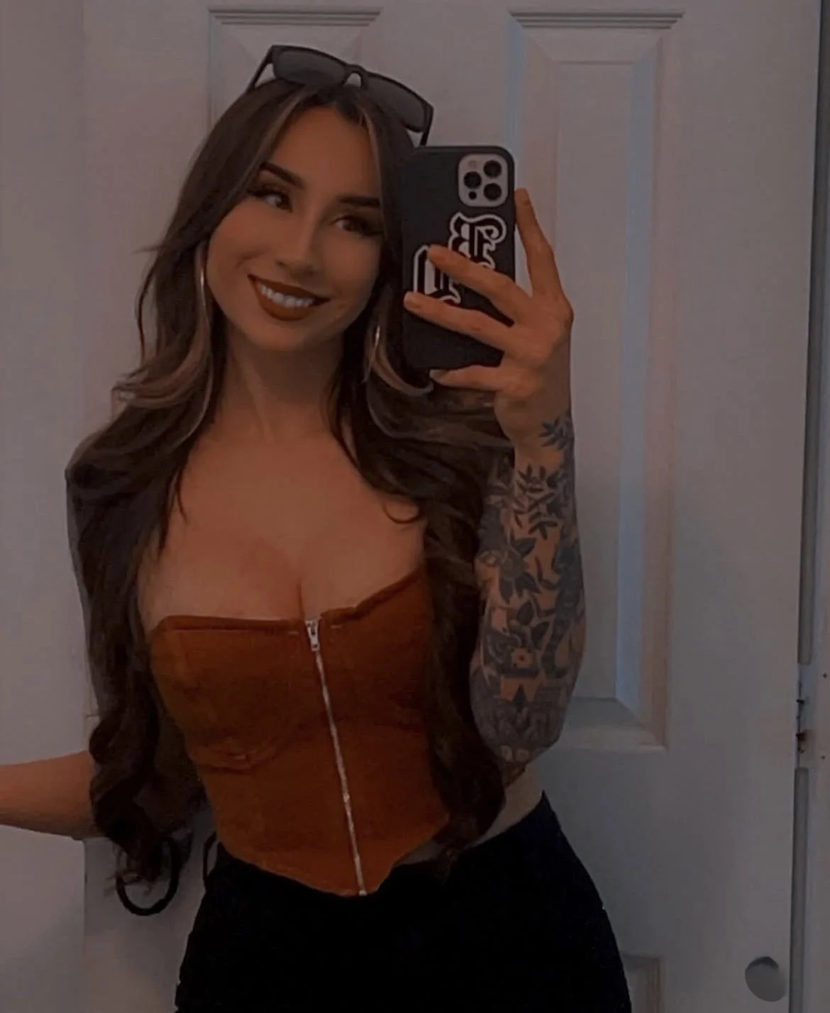 Emo Latina exposed image 23
