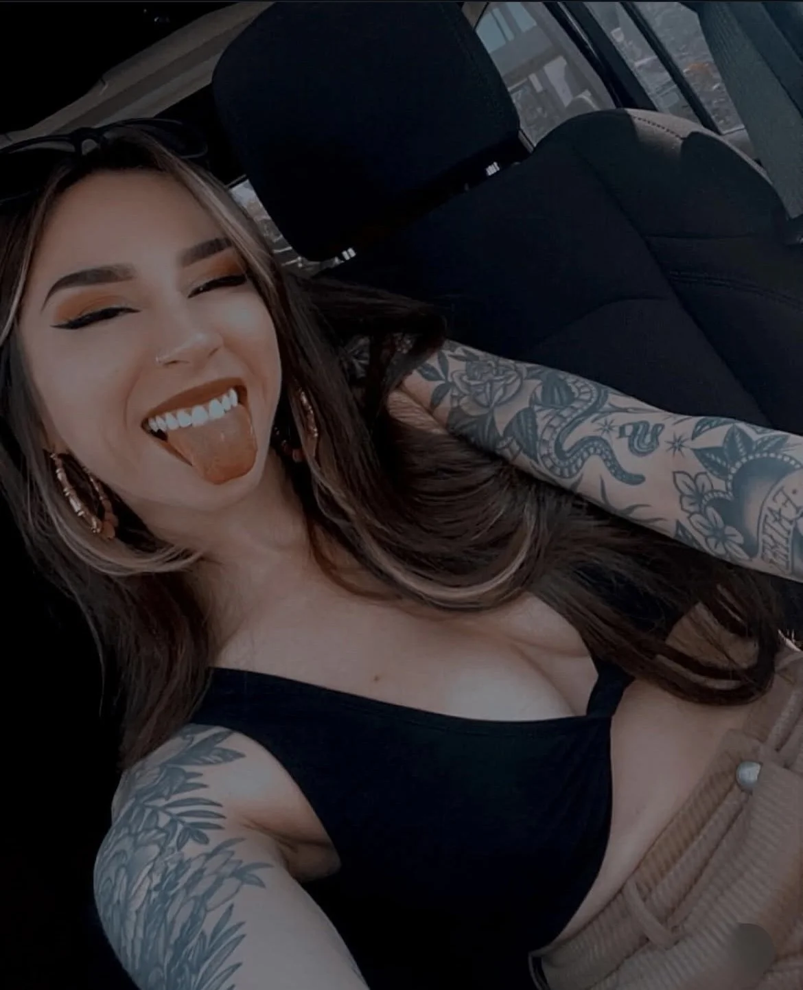Emo Latina exposed image 29