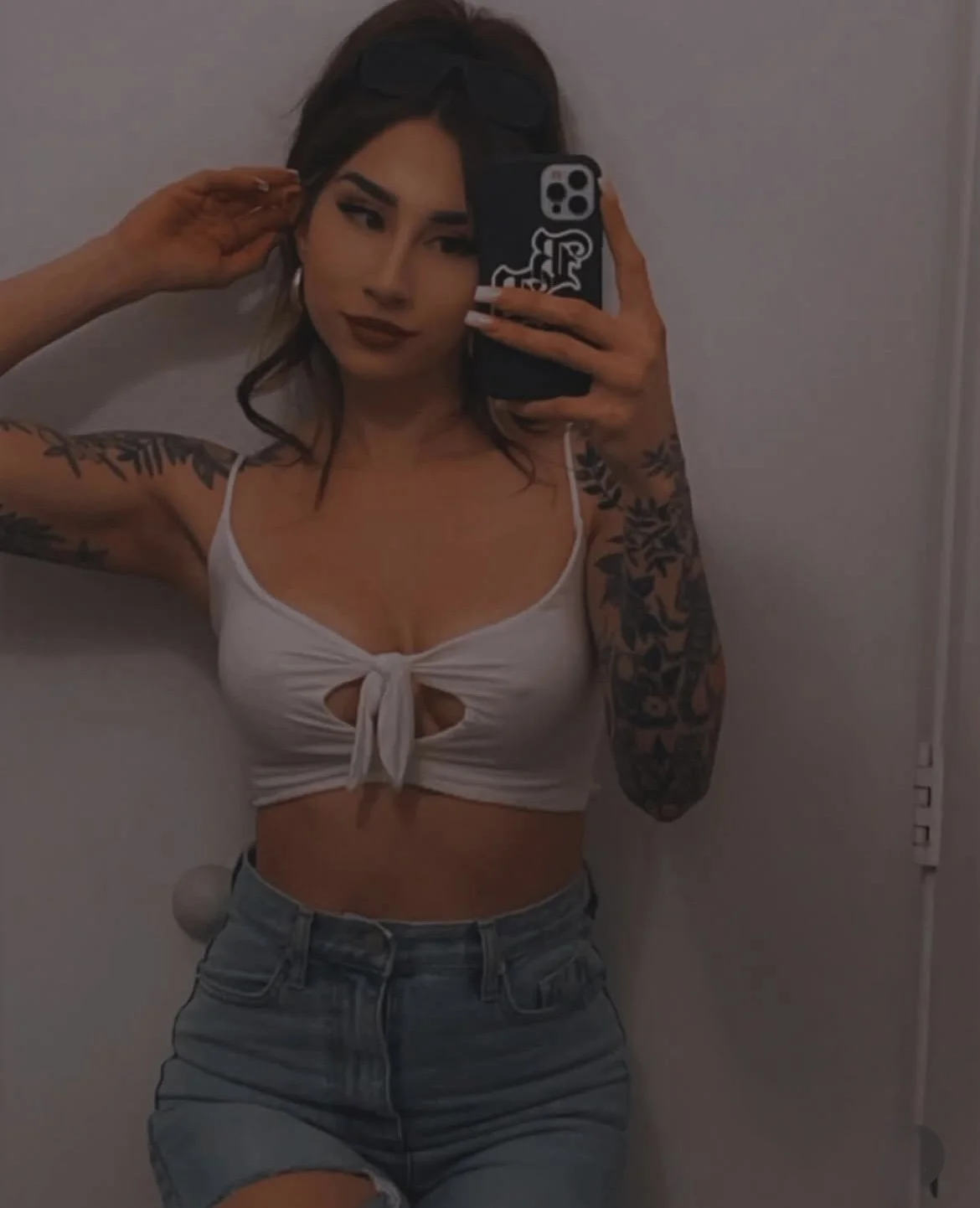 Emo Latina exposed image 30