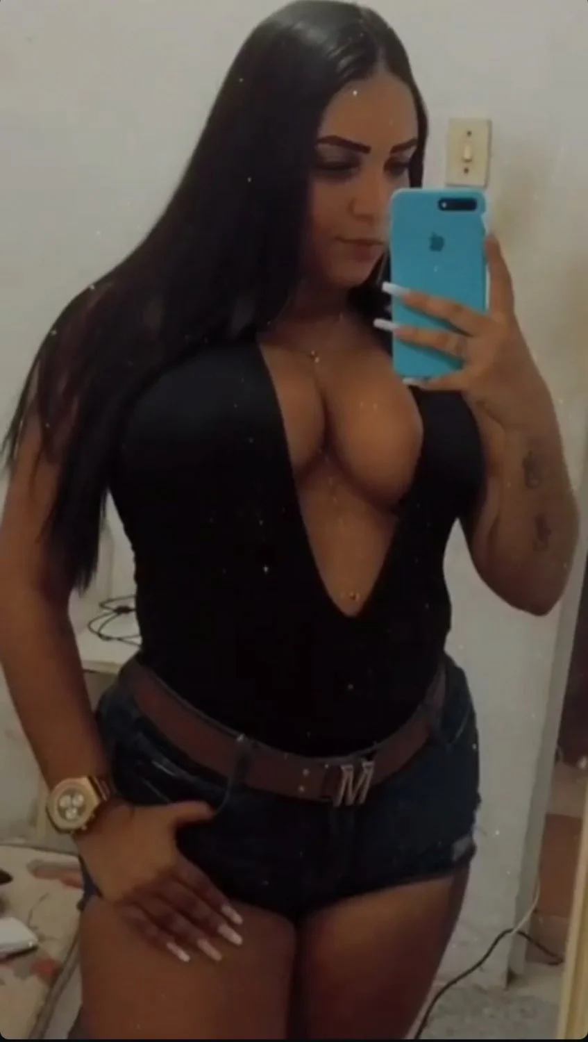 A safada da minha tia😻🤤 image 2