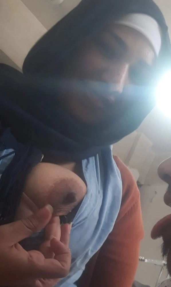 Veiled Arab wife with a dark Latin tit🍒 image 46