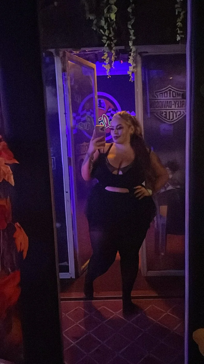 BusTy b1G bo0tY col0mB1aN bBw !! image 2