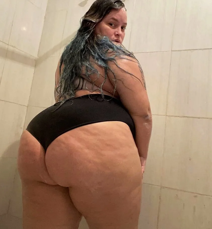 BusTy b1G bo0tY col0mB1aN bBw !! image 20