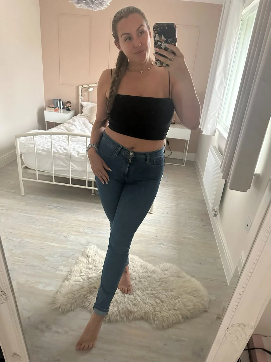 Sexy British Teacher Emily, 34. image 1