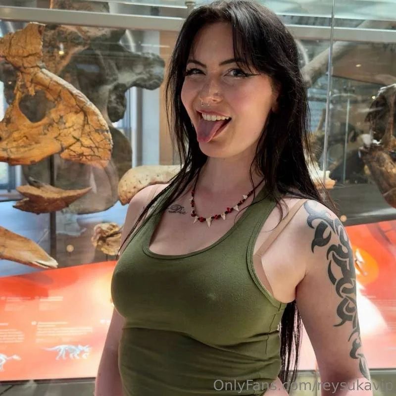 Dino Mommy 🦕 reysuka image 6